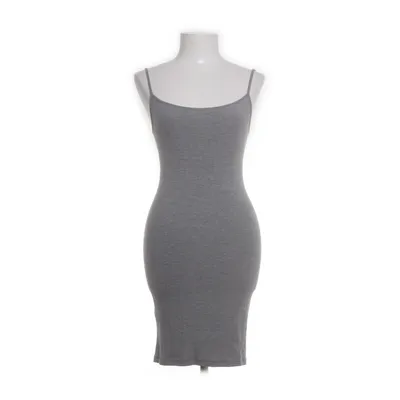 Klänning (Grå) från Skins Modal