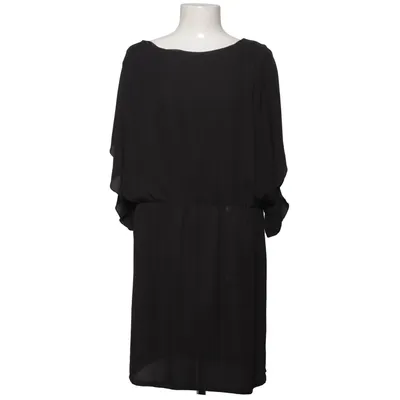 Robe (Flouncy) de Soaked in Luxury Polyester