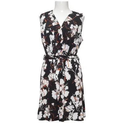 Robe (Noir, Blanc, Orange) de Mango Basics