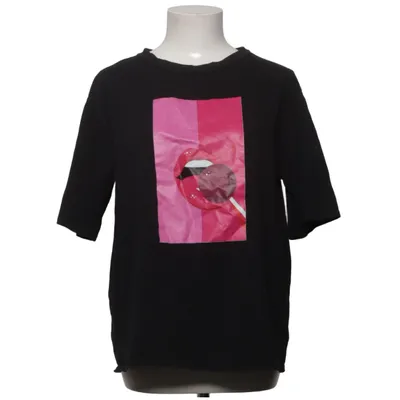 T-shirt (Noir, Rose, Rouge) de Estee Brown