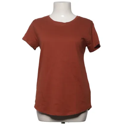 T-shirt (Red) from FSBN Sister Cotton