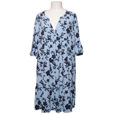 Robe (Bleu, Noir) de Essentials Viscose