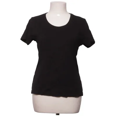 T-shirt (Svart) från Emilia Bomull