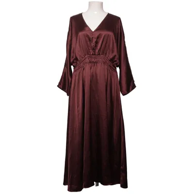 Robe longue (Marron) de Pernilla Wahlgren Design Polyester