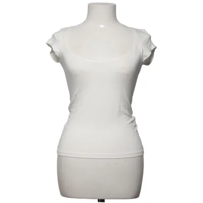 Topp (Romance Shape Top) från Nelly Elastan, Viskos