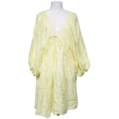 Kleid (Gelb) von H&M Lyocell, Polyamid, Viskose