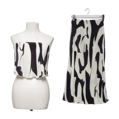Set (Black, White)