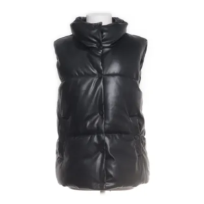 Ytterväst (Svart) från Stradivarius Polyester