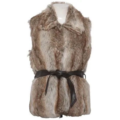 Outer vest (Gray, Brown, White) from Livelo