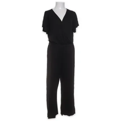 Byxdress (Svart) från Three Sixty Five