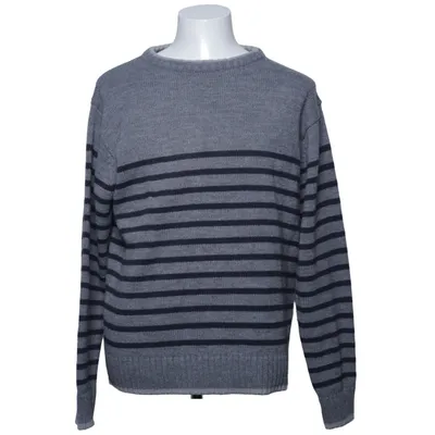 Sweater (Gray, Black) from Master Acrylic