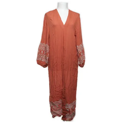 Omlottklänning (KIM41-3-E24) från Marwa Viskos