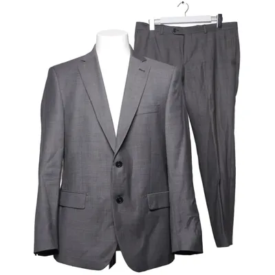 Kostym (TAILORED FIT) från Van Gils Polyester, Ull