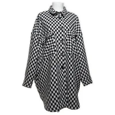 Kappa (Svart, Vit) från Studio Untold Polyester