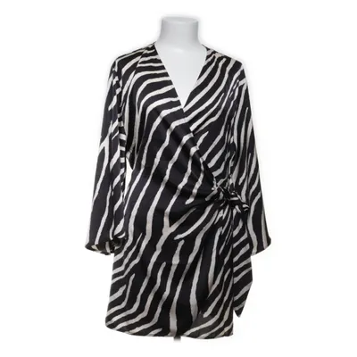 Omlottklänning (Svart, Vit) från H&M Polyester