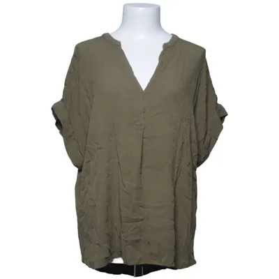 Top (Green) from Sincerely Loved Viscose
