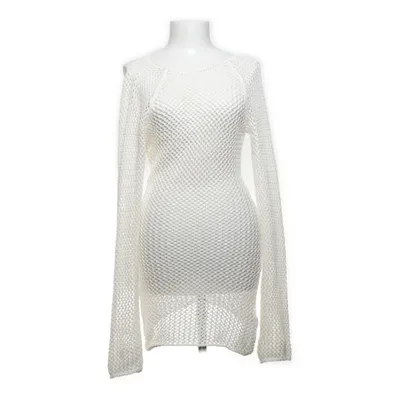 Strandklänning (Vit) från Josefine HJ x NA-KD Akryl