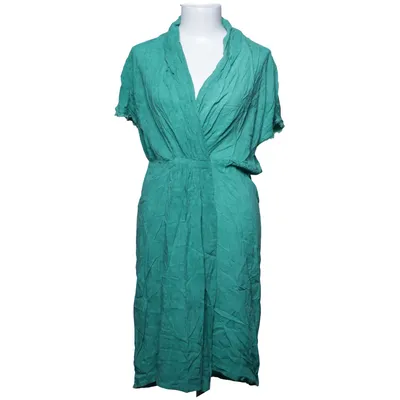 Robe portefeuille (Vert) de Whiite Viscose