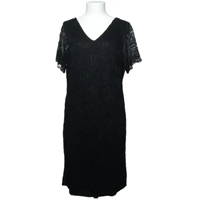 Klänning (Svart) från Zoey