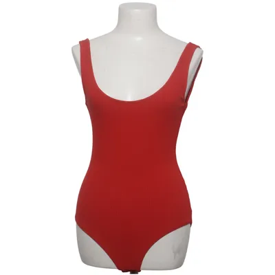 Body (Rouge) de Stradivarius Basics