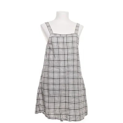 Hängselklänning (Vit, Grå, Svart) från American Eagle Bomull