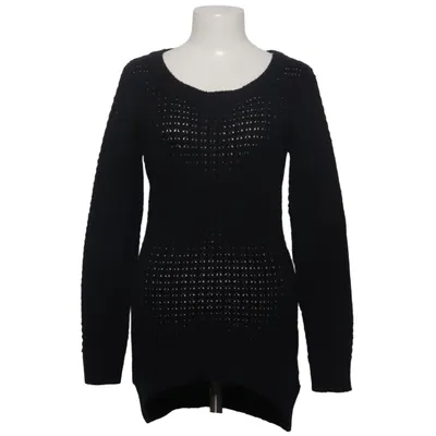 Sweater (Black) from Red Acrylic