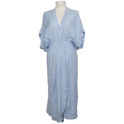 Robe portefeuille (Bleu) de Lala Berlin Viscose