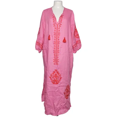 Robe (Rose, Rouge) de Emily van den Bergh Lin
