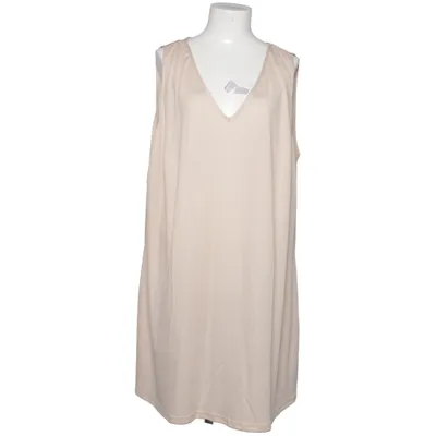 Kjole (Beige) fra Sara Lindholm Polyester