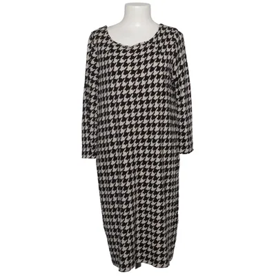 Dress (Black, White) from Evelin Brandt Elastane, Polyester, Viscose