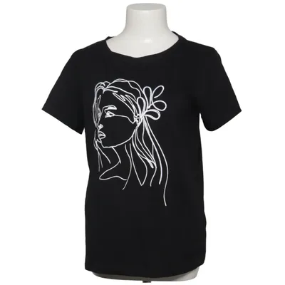 T-shirt (Svart) från Ever Me Bomull
