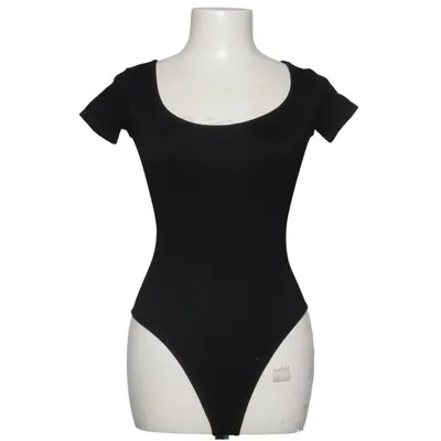 Body (Svart) från Urban Outfitters