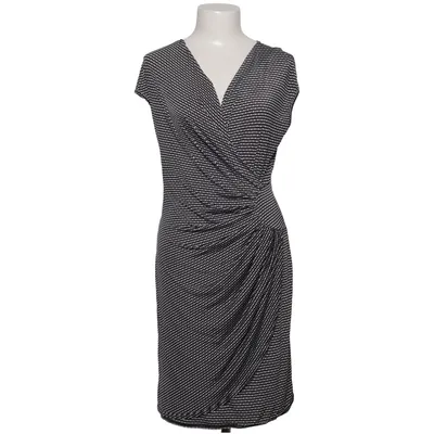 Wrap dress (Black, White) from Esperance