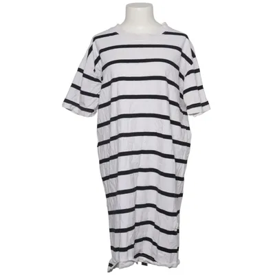 Dress (Black, White) from Wemoto Organic cotton