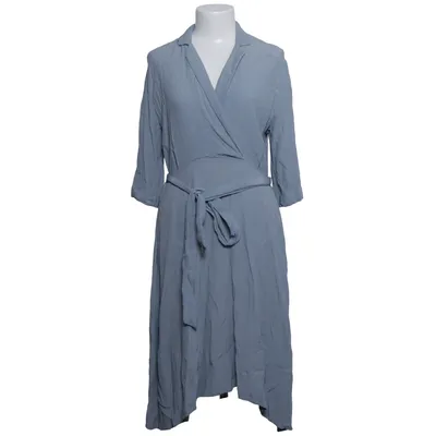 Robe portefeuille (Bleu) de Anecdote Viscose