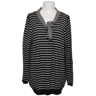 Pull-over (Noir, Blanc) de Emilia Lay Acrylique, Laine