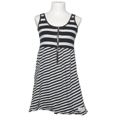 Kleid (Schwarz, Weiß) von Nikita Baumwolle