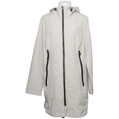 Raincoat (Crossover) from District Elastane, Polyester