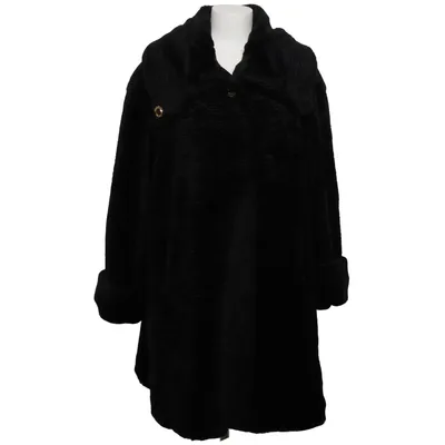 Coat (Black) from Zoom
