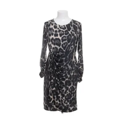 Jurk (Zwart, Beige, Meerkleurig) van Tricia Elastaan, Polyester