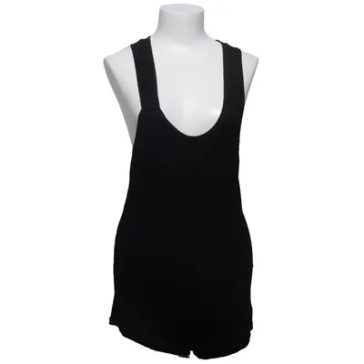 Byxdress (Gym, Tauwell, black romper, black playsuit, romper, playsuit, short overalls, sleeveless romper, sleeveless playsuit, black jumpsuit, short jumpsuit, casual jumpsuit, summer romper, summer playsuit, relaxed fit, loose fit, oversized fit, scoop neck, deep scoop neck, minimalist, minimal style, monochrome, all black, black outfit, basic black, casual wear, everyday wear, lounge wear, comfy outfit, comfortable clothing, soft style, streetwear, urban style, alternative fashion, edgy style, grunge, soft grunge, goth, minimalist goth, dark aesthetic, Y2K, 90s inspired, festival outfit, festival fashion, summer festival, beach outfit, vacation outfit, travel outfit, layering piece, tank romper, dungaree style, overall shorts, one piece outfit, effortless style, Scandinavian style, Nordic style, TikTok fashion, TikTok trending, trending fashion, Pinterest aesthetic, viral style, summer aesthetic, capsule wardrobe, size 2XL, plus size, plus size fashion, oversized fashion) från Tauwell Elastan, Viskos