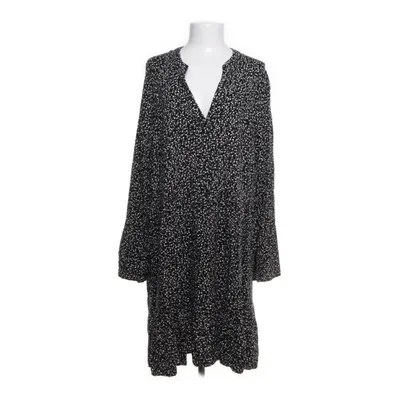 Jurk (Zwart, Wit) van ONLY Carmakoma Viscose