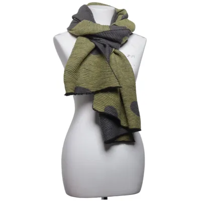 Scarf (Green, Gray) from S7 Star Acrylic