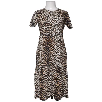 Klänning (Svart, Beige, Vit, Brun) från Moves by Minimum