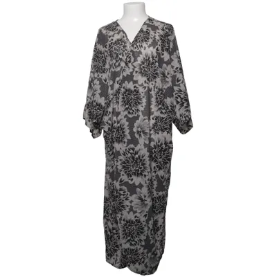 Strandklänning (Svart, Grå, Vit) från ONLY Carmakoma