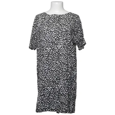 Robe (Noir, Blanc) de Softgrey