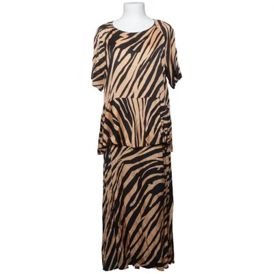 Robe (Beige, Noir) de InWear Viscose