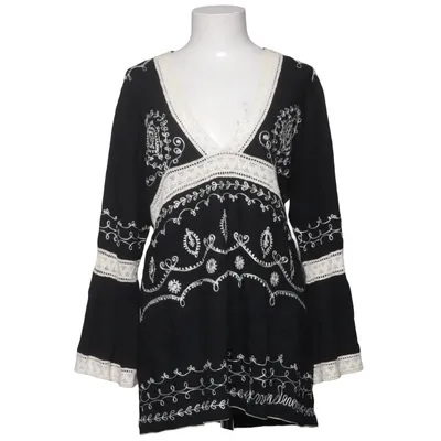 Klänning (Svart, Vit) från Lakra