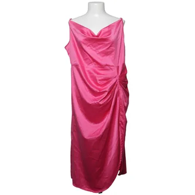 Robe de cocktail (Rose) de Double Crazy Polyester