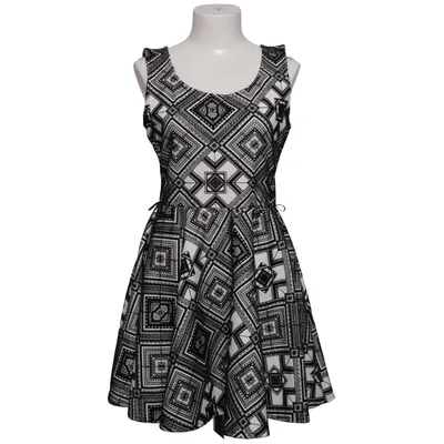 Robe (Noir, Blanc, Multicolore) de Evita